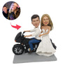 Niestandardowa figurka pary ślubnej na motocyklu