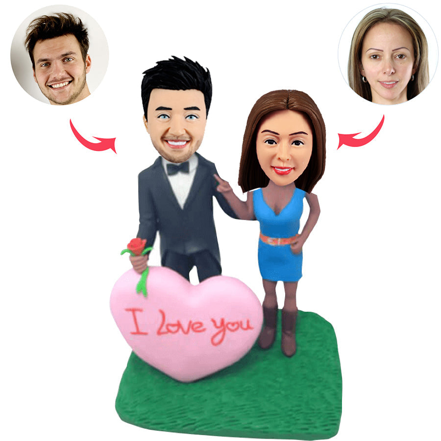 Niestandardowe figurki Bobblehead z różowym sercem