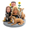 Niestandardowa figurka Bobblehead dla członka rodziny z 3 psami