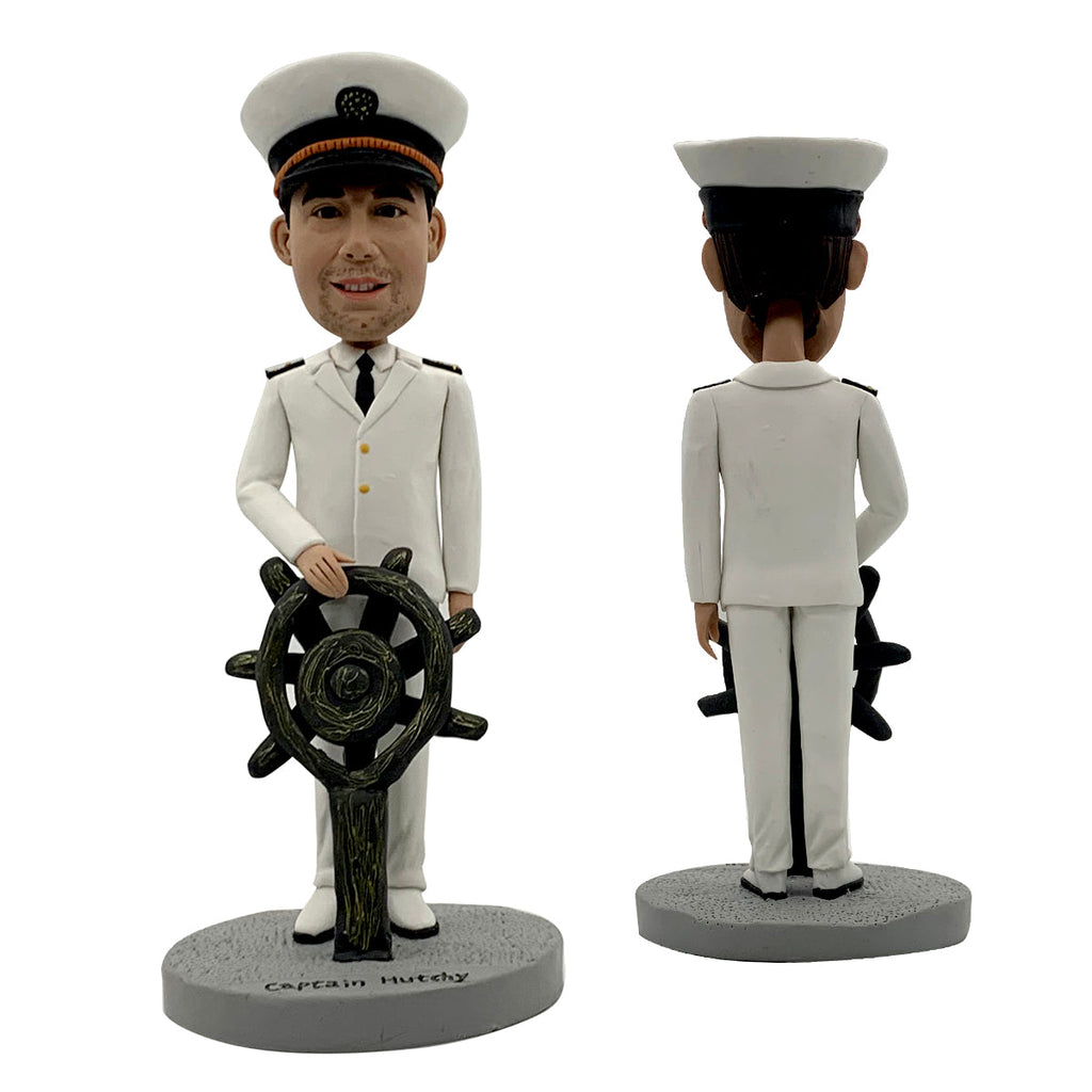 Niestandardowa lalka Kapitan Bobblehead ze sterem