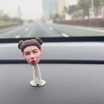 Spersonalizowana żeńska deska rozdzielcza samochodu Bobblehead