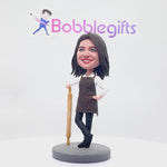 Niestandardowa mama szefa kuchni Bobblehead z wałkiem do ciasta
